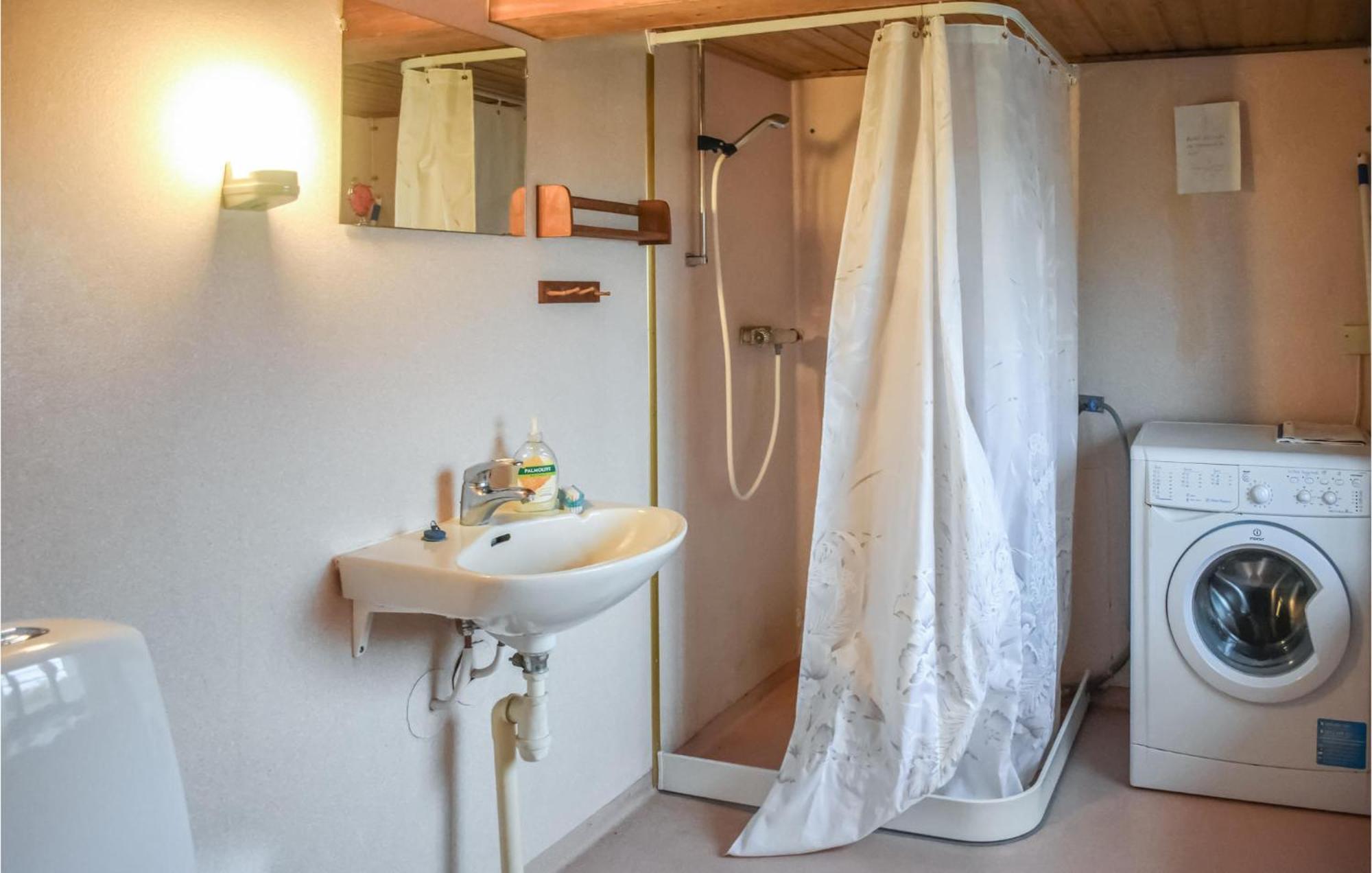 1 Bedroom Cozy Home In Simrishamn Gladsax Exterior foto